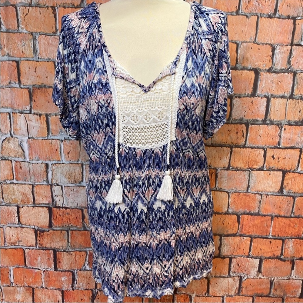 Maurices Pastel‎ Chevron Patterned Peasant Top